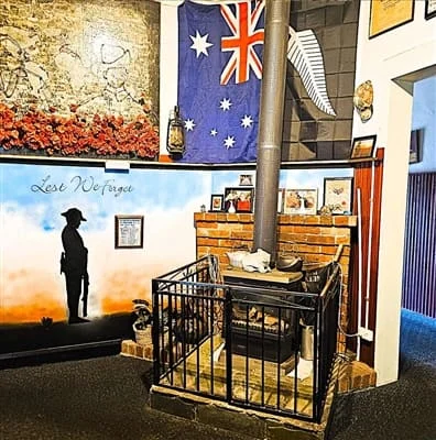 Wombat Hotel, photograph 4 of 8