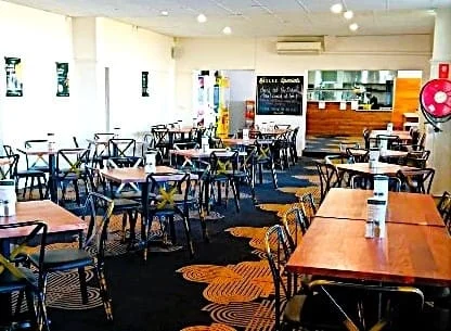 Murrumbidgee Hotel, Narrandera, photograph 5 of 8