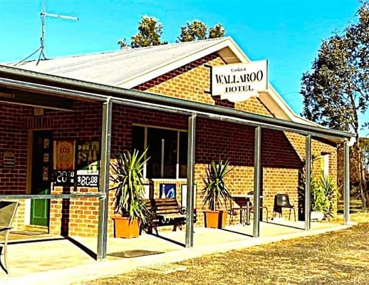 Wallaroo Hotel, Coolatai, photograph 1 of 8