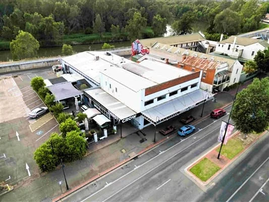 Thirsty Crow Brewery, Wagga Wagga, photograph 2 of 8