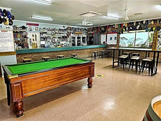 Post Office Hotel & Caravan Park, Maude, photograph 2 of 8
