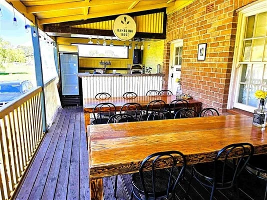 Neville Hotel & Function Centre, photograph 4 of 8