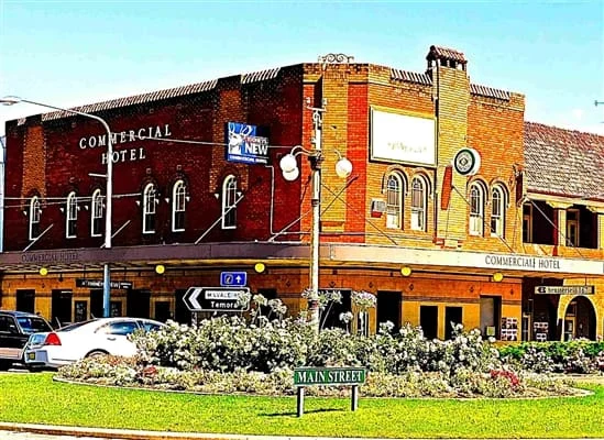 Commercial Hotel, Young, photograph 1 of 8