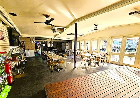 Top Town Tavern, West Wyalong (leasehold), photograph 7 of 8