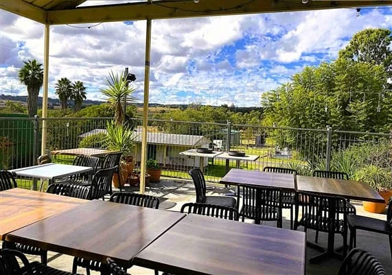 Wallaroo Hotel, Coolatai, photograph 6 of 8