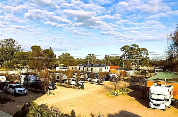 Punt Hotel, Darlington Point, photograph 7 of 8