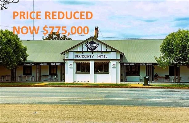 Uranquinty Hotel, photograph 1 of 8