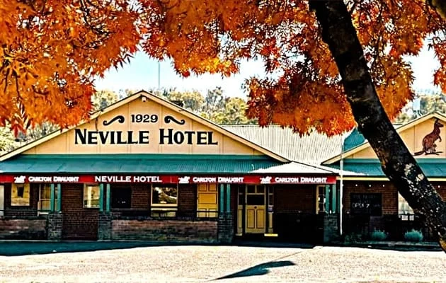 Neville Hotel & Function Centre, photograph 1 of 8