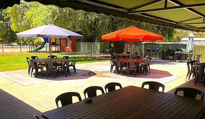 Punt Hotel, Darlington Point, photograph 6 of 8