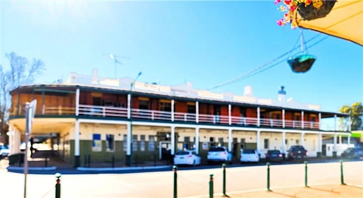 Murrumbidgee Hotel, Narrandera, photograph 1 of 8