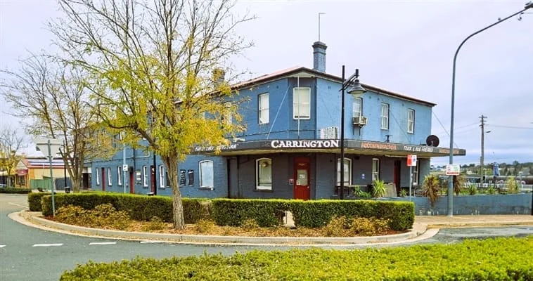 Carrington Hotel, Harden, photograph 1 of 7