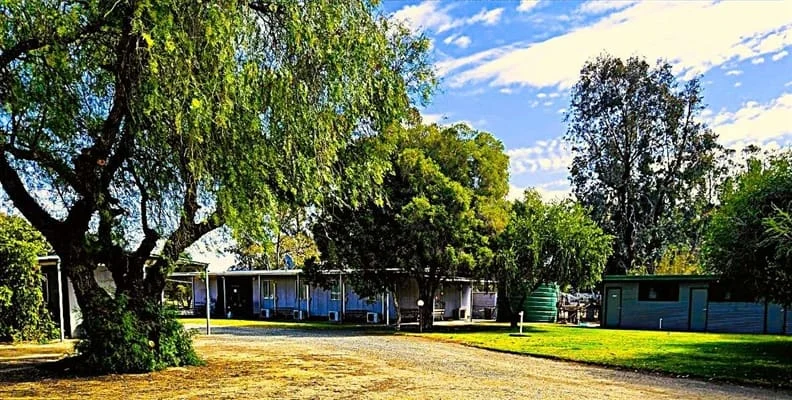 Post Office Hotel & Caravan Park, Maude, photograph 5 of 8
